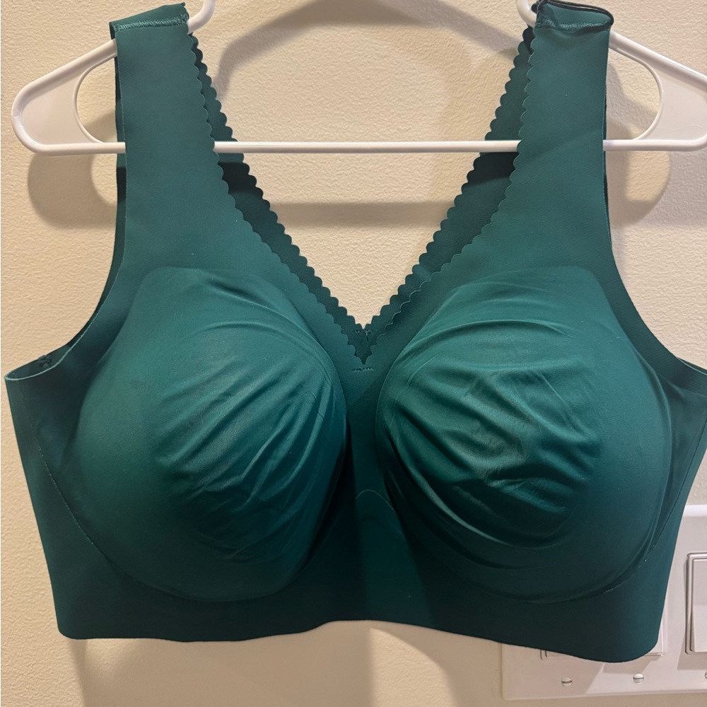 Comfort Support Full-Coverage Bra in Emerald Green